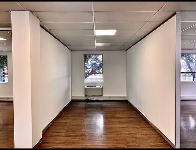 173M² OFFICE TO LET IN PLUMSTEAD